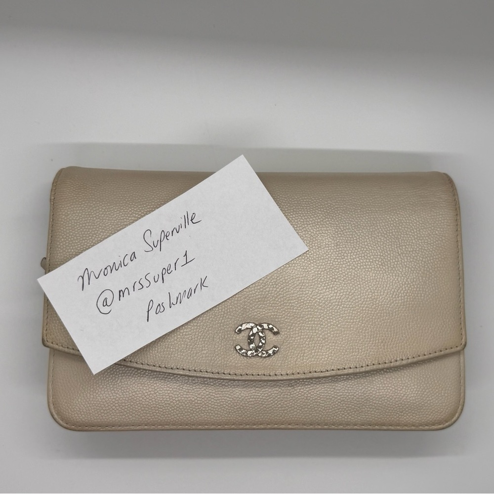 CHANEL▪️ 💯 Authentic Caviar leather WOC bifold wallet on chain - Picture 12 of 17